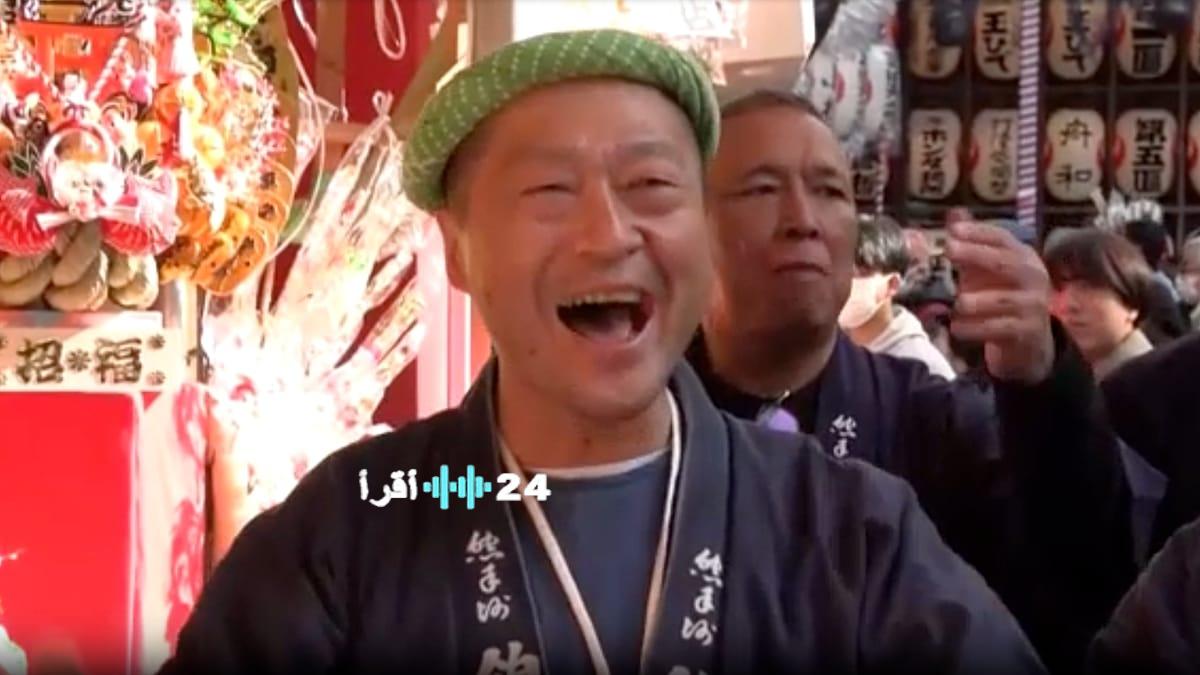 «مهرجان توري نو إيتشي العريق يجذب السياح إلى ضريح أوتوري في طوكيو»