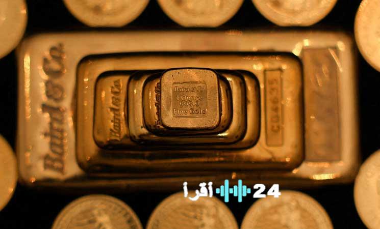 تراجع أسعار الذهب مع صعود الدولار وتأخر خفض الفائدة
