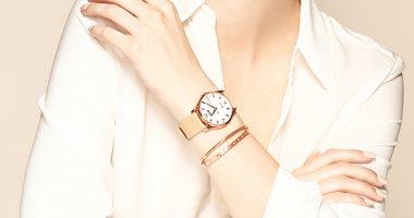 6 أساليب راقية لتنسيق السوار والساعة لأناقة عصرية في موضة اكسسوارات 2026