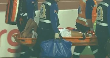 «إصابة مفاجئة» نجم الزمالك دونجا إلى المستشفى بعد صدمة الركبة في التدريبات