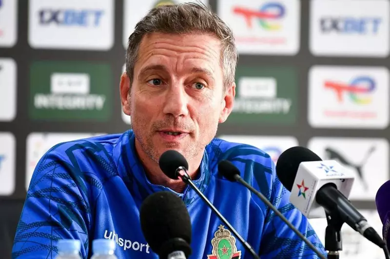 مدرب الجيش الملكي يضع الأهلي في مصاف أفضل الأندية عالميًا بتصريح جريء