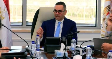 «رؤية اقتصادية طموحة» الخطيب يضع استراتيجية لتعزيز الصادرات وتقليل عجز الميزان التجاري