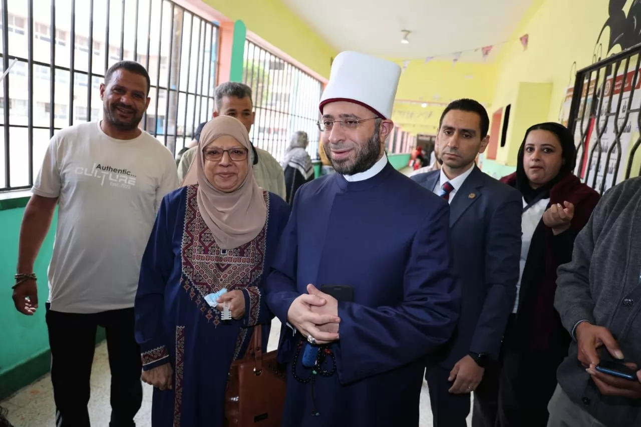 «الوطن يُبنى بالإيجابية والمبادرة: دعوة للعمل من أجل مستقبل مشرق»