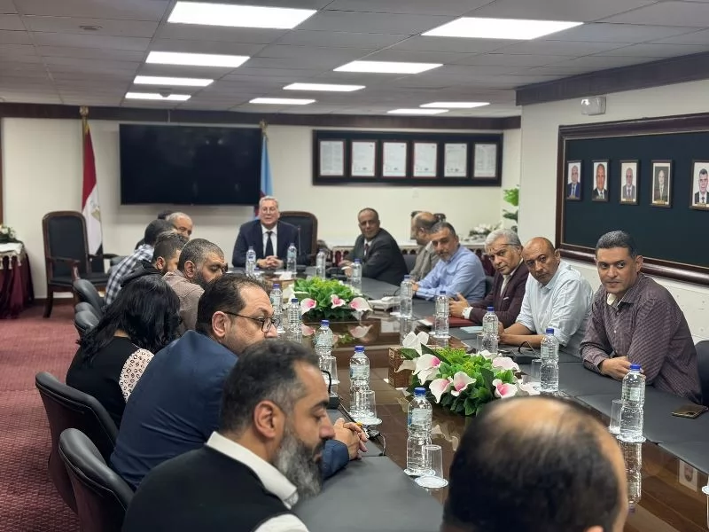 «زيارة غير متوقعة لوزير البترول إلى مقر بتروجلف مصر لتجاوز التحديات»