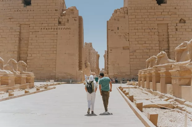 «اكتشف أجمل معالم مصر: دليلك الشامل للاستمتاع بتجارب لا تُنسى»