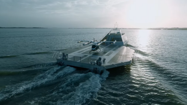 «انطلاق أول مطار عائم للطائرات الكهربائية في العالم من الصين»