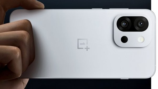 أوبو تكشف عن هاتف ألعاب مبتكر بمواصفات رائدة وريلمي تطلق جهاز GT 8 Pro الجديد