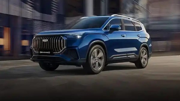 جيلي أوكافانجو ستاندرد 2025 سعر ومواصفات السيارة العائلية المثالية في السعودية