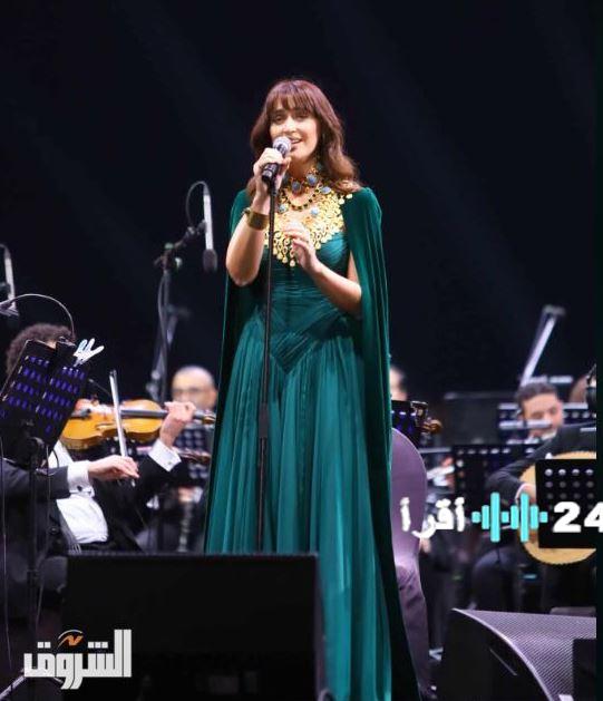 فيا يونان تتألق في مهرجان صدى الأهرامات بأغاني زياد الرحباني أحد أعظم رواد الموسيقى العربية