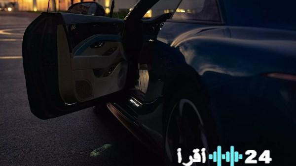 بنتلي تكشف عروضاً ضوئية مبهرة من أبواب سياراتها تستمر 11 ثانية