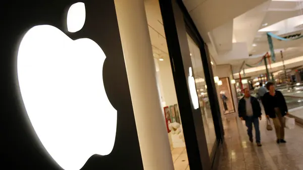 «خريطة طريق آبل في مهب الريح؟» تقارير تكشف أن عملاق التقنية يدرس تأجيل إطلاق هاتف آيفون 18 الأساسي حتى عام 2027