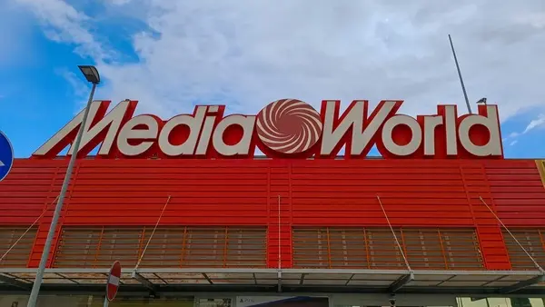 «فضيحة كبيرة».. سلسلة متاجر تبيع آيباد بـ 15 يورو وتطالب الزبائن بإرجاعه لاحقًا