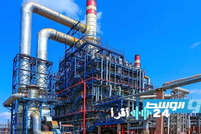 «مصفاة النفط الوحيدة في البلاد تغلق أبوابها خلال 4 أيام نتيجة للعقوبات الأميركية»