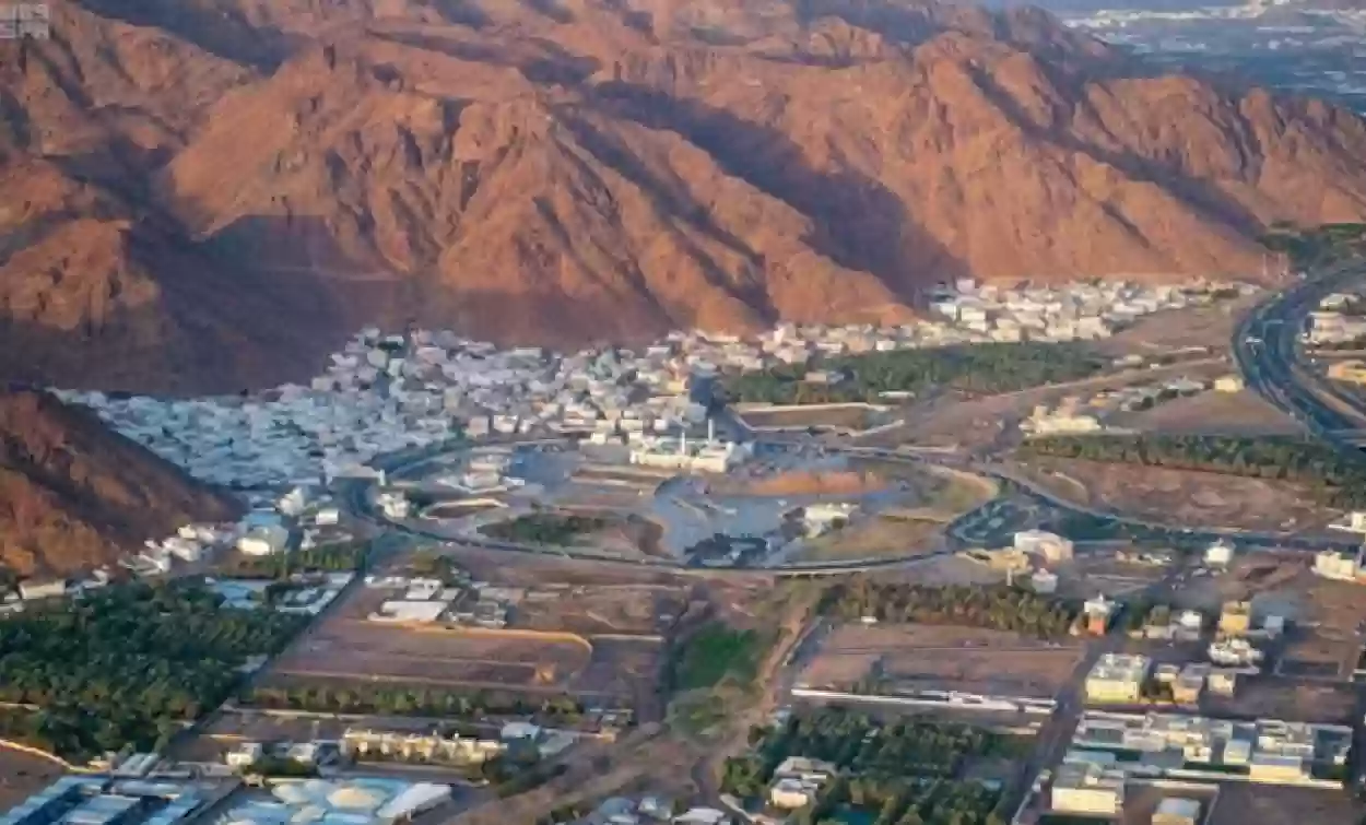 حقيقة إزالة جبل أحد في المدينة المنورة وملابسات الشائعة كما أوضحتها الجهات الرسمية