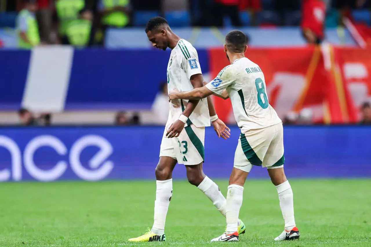 موعد المباراة الافتتاحية للسعودية في كأس العرب أمام عمان والقنوات الناقلة