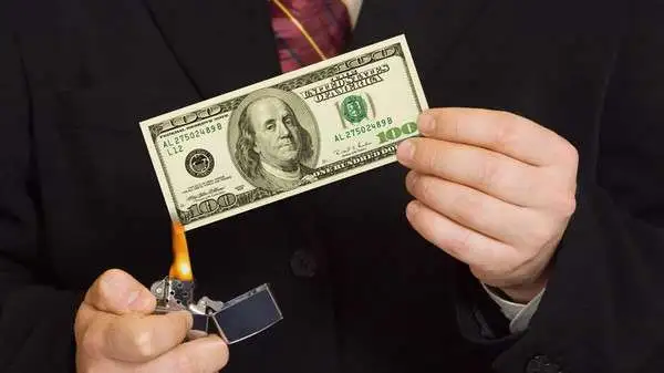 «ثروته تراجعت 40 مليار دولار».. “مؤشر بلومبرج” يكشف عن الملياردير الأكثر معاناة في عام 2025