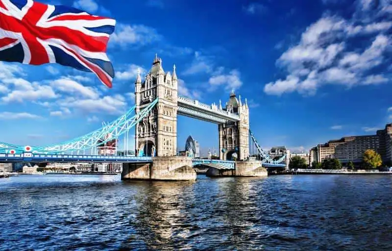 «استعدادات بريطانية للإعلان عن موازنة تخفيف تكاليف المعيشة: تجميد أسعار القطارات ودعم السيارات الكهربائية»