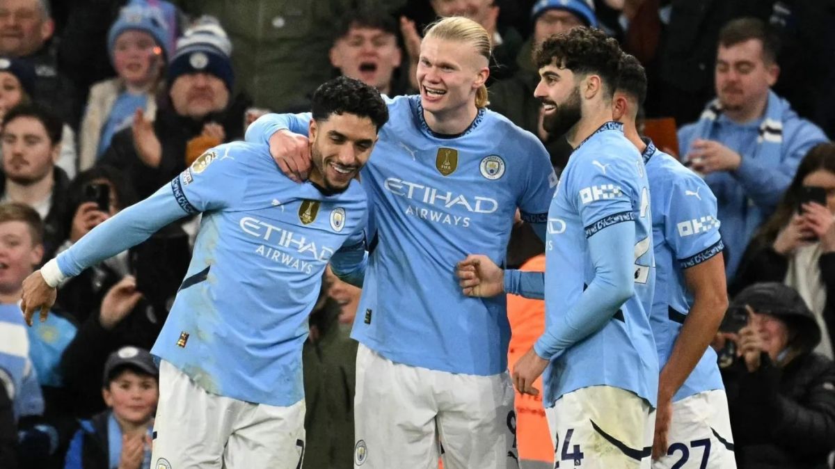 جماهير مانشستر سيتي تعبر عن استيائها من جوارديولا بسبب استخدامه لمرموش