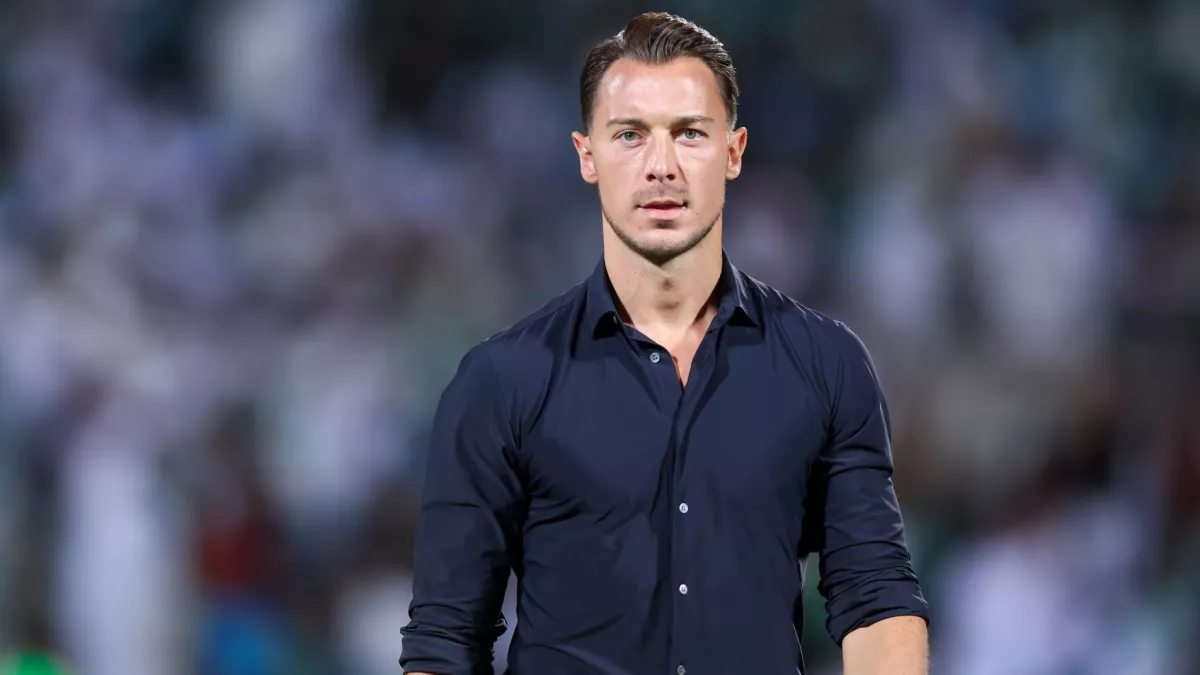 يايسله يرد على منتقديه بعد أداء الأهلي السعودي في مباراة القادسية بكأس الملك