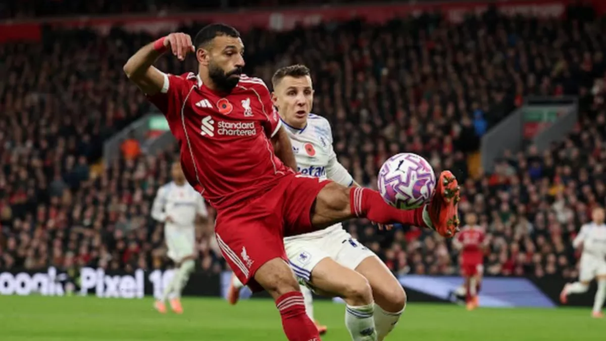 منافس سعودي جديد ينضم إلى سباق التعاقد مع محمد صلاح بعد الهلال