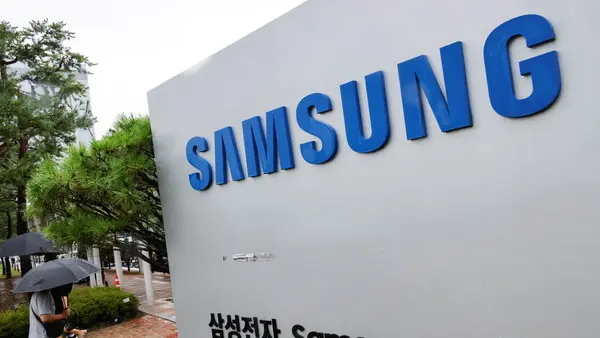 «استراتيجية جديدة: لماذا تبتعد “سامسونغ” عن تصنيع آيفون 20 برو؟»