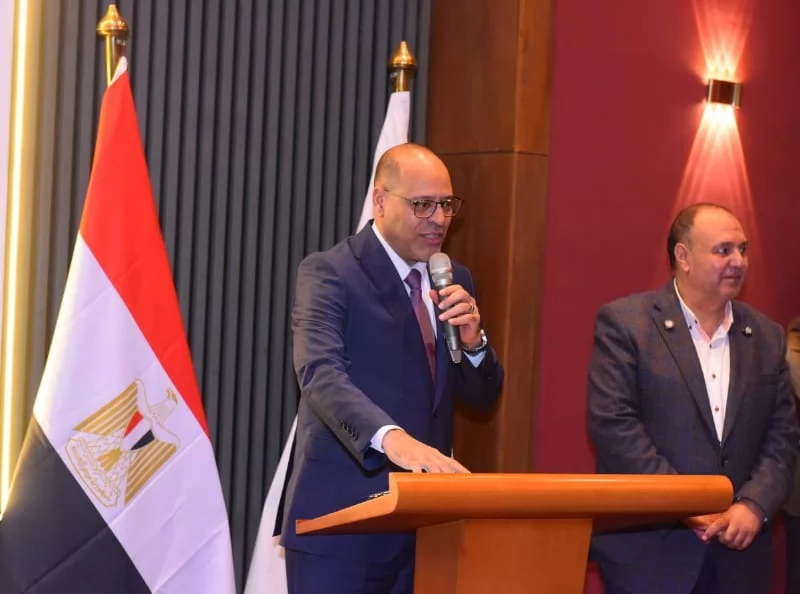 «استدامة الطاقة النظيفة» جبران يدشن محطتين للطاقة الشمسية في مصانع “النساجون” بالعاشر من رمضان