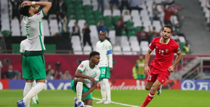 الكشف عن طاقم تحكيم مواجهة السعودية والأردن في نصف نهائي كأس العرب
