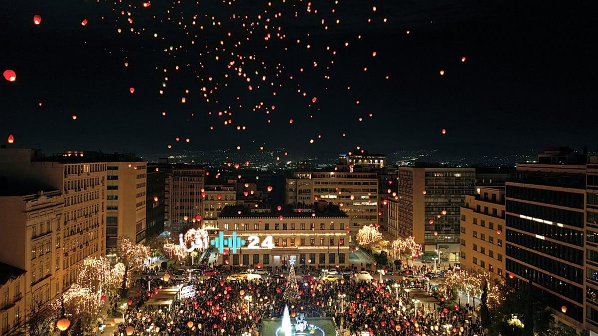 توقعات الأبراج لعام 2026 تكشف أسرار حظك وأحداثك المقبلة