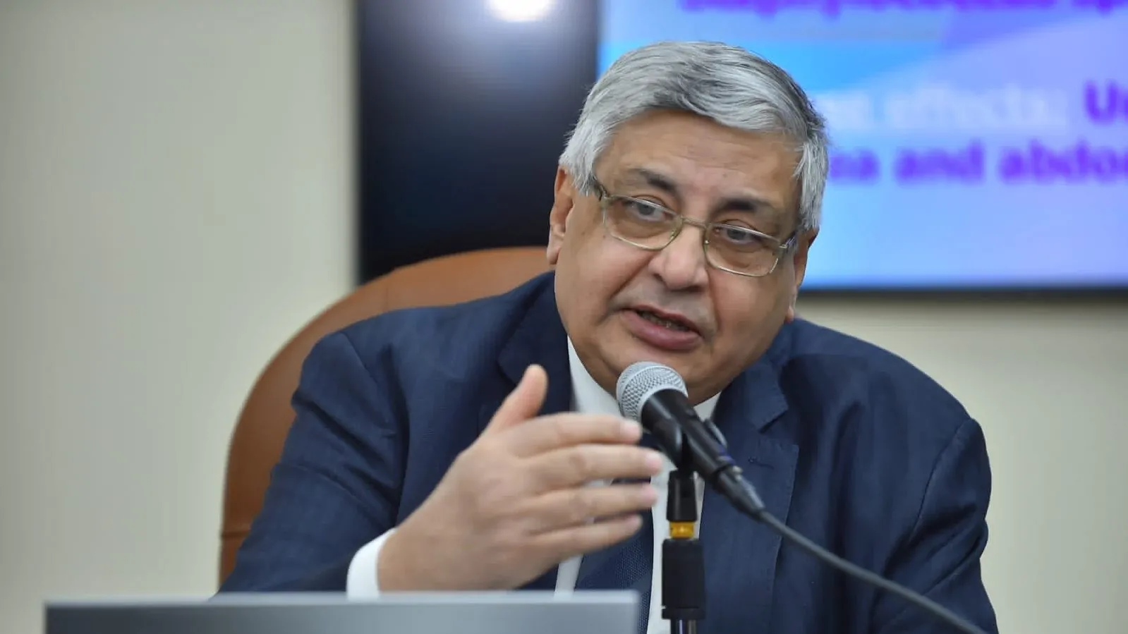 «نصائح هامة لتجنب نزلات البرد: مستشار رئيس الجمهورية للصحة يكشف الأسباب وطرق الوقاية»