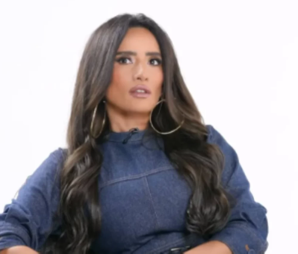 «رؤية جريئة للرجولة التي تصنع الفارق.» زينة تكشف قدوتها الأسرية ومعيارها لرجولة الاحترام والرحمة