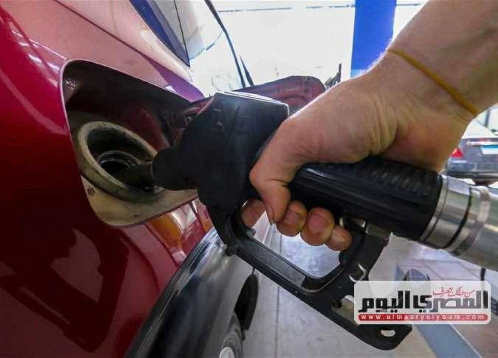 «قرار يثلج الصدور للمواطنين» الحكومة تضمن استقرار أسعار البنزين والسولار لمدة عام كامل تخفيفًا عن كاهل المستهلكين
