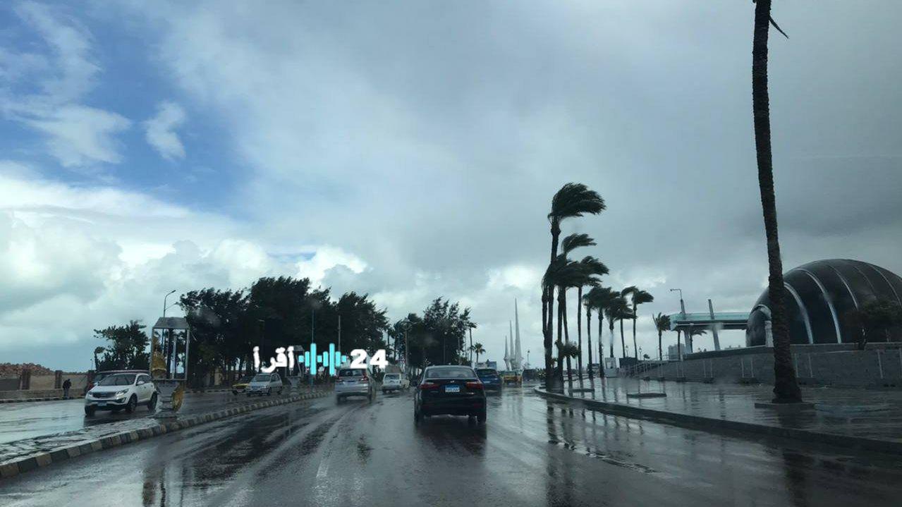 الأرصاد الجوية تعلن عن توقعات حالة الطقس وهطول الأمطار في الساعات المقبلة