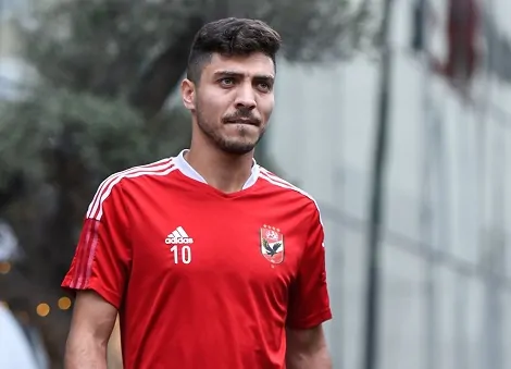 «قرار حاسم» الجهاز الفني يحسم مصير محمد شريف بعد واقعة استبداله أمام الكويت