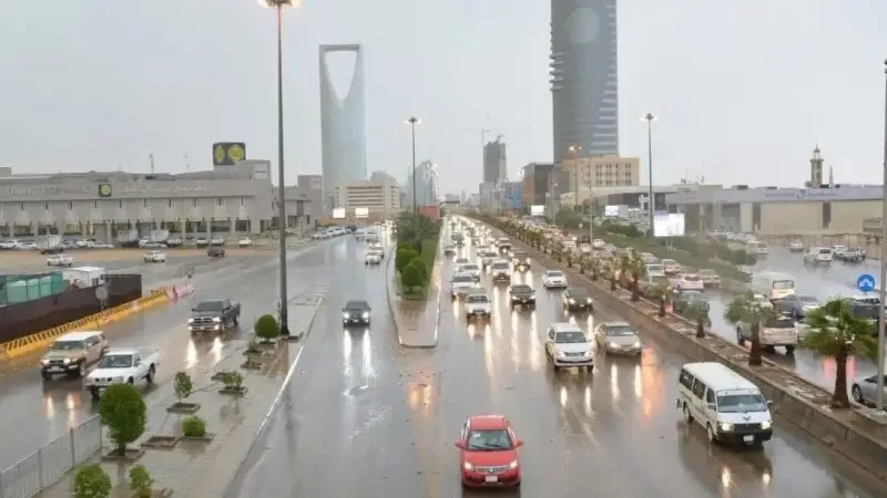 أمطار غزيرة وصقيع في السعودية بفعل منخفض جوي يؤثر على الرياض