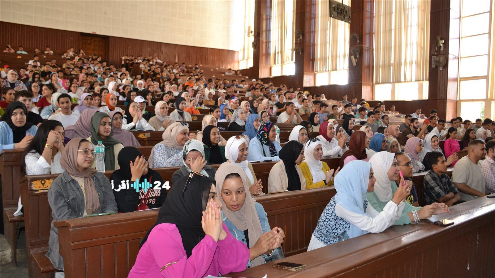 «إحالة 19 طالبًا من كلية طب الإسكندرية إلى مجلس تأديب ابتدائي» ماذا وراء هذا القرار الغامض؟