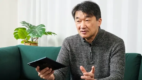 «هوس بلا حدود».. حكاية ياباني يمتلك 1800 هاتف ويجوب العالم خصيصًا لاقتناص الموديلات النادرة