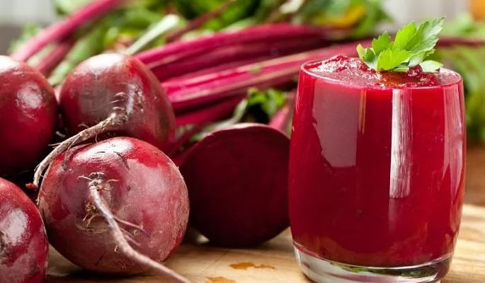 «عصير الشمندر: مفتاح الصحة وشيخوخة نشيطة لتعزيز اللياقة البدنية والقدرة على التحمل»