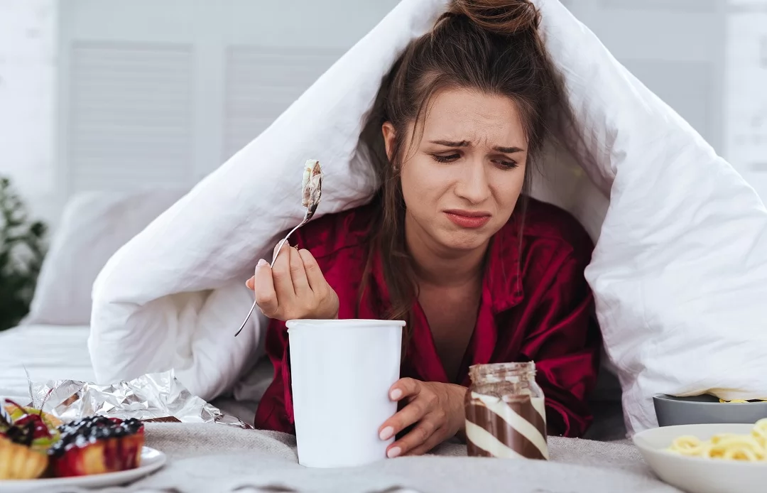 «استمتع بوجباتك ودع القلق بعيدًا» أطعمة طبيعية تساعد في مكافحة التوتر