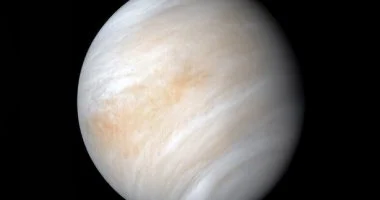 الكشف عن سر الضوء الرمادي على الزهرة في ذكرى اكتشاف تاريخي