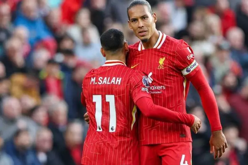 «غموض تشكيل ليفربول» فان دايك يتحدث عن تأثير غياب صلاح على الفريق الأساسي