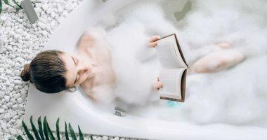 اكتشف سر الاسترخاء أربع زيوت عطرية تحول حمامك لملاذ هادئ بعد يوم طويل وشاقوداعًا للتوتر بعد يوم عمل طويل أفضل أربع زيوت عطرية لحمام يمنحك راحة فوريةكيف تنهي إرهاق يومك أربع زيوت عطرية ستحول حمامك لملاذ من الهدوء والاسترخاء