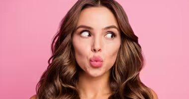 كيف تحصلين على شفاه ممتلئة ونضرة طبيعياً حيل منزلية بسيطة بدون فيلر