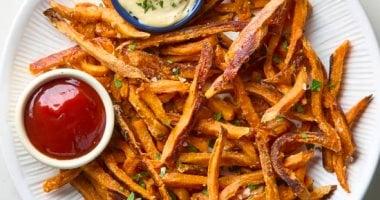 دليلك الشامل لعمل البطاطا 4 وصفات شهية من الكوكيز حتى الصوابع الذهبية
