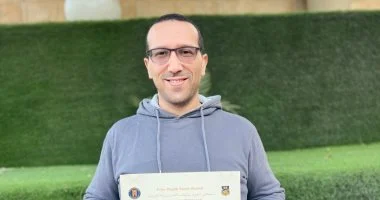 احتفاء بأحمد علوي وتأهيله في سلوكيات الكلاب الاحترافية