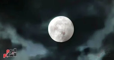 قمر الذئب العملاق 2026 ظاهرة سماوية نادرة تخطف الأنظار
