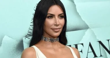 كيم كارداشيان تكشف اسمها الحقيقي والسر وراء تغييرها له
صدمة الاسم الحقيقي لكيم كارداشيان وتفاصيل تغييرها له
القصة الكاملة وراء تغيير كيم كارداشيان اسمها الحقيقي
كيم كارداشيان تفاجئ الجميع تكشف اسمها الأصلي وسبب التغيير