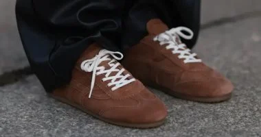 موضة أحذية 2026 القبقاب يتصدر أبرز تريندات العام المقبلصيحات أحذية 2026 اكتشف تريندات الموضة والقبقاباستعد لموضة 2026 القبقاب وأبرز صيحات الأحذية القادمةمستقبل الأناقة القبقاب يتربع على عرش تريندات أحذية 2026أبرز تريندات أحذية 2026 القبقاب يعود نجمًا ساطعًا في عالم الموضة