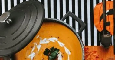 شوربة الجزر بالكريمة وصفة الدفء السريع لمواجهة برودة الشتاء