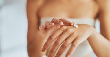 وداعًا لجفاف اليدين وصفات طبيعية مذهلة بمكونات من مطبخك لبشرة ناعمة ودون تكاليف إضافية