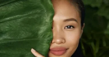 بشرة مثالية موحدة اللون 3 وصفات طبيعية تقضي على البقع الداكنة نهائياً